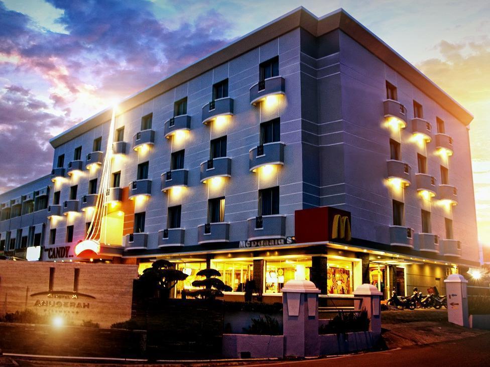 Hotel Anugerah Palembang Exterior photo