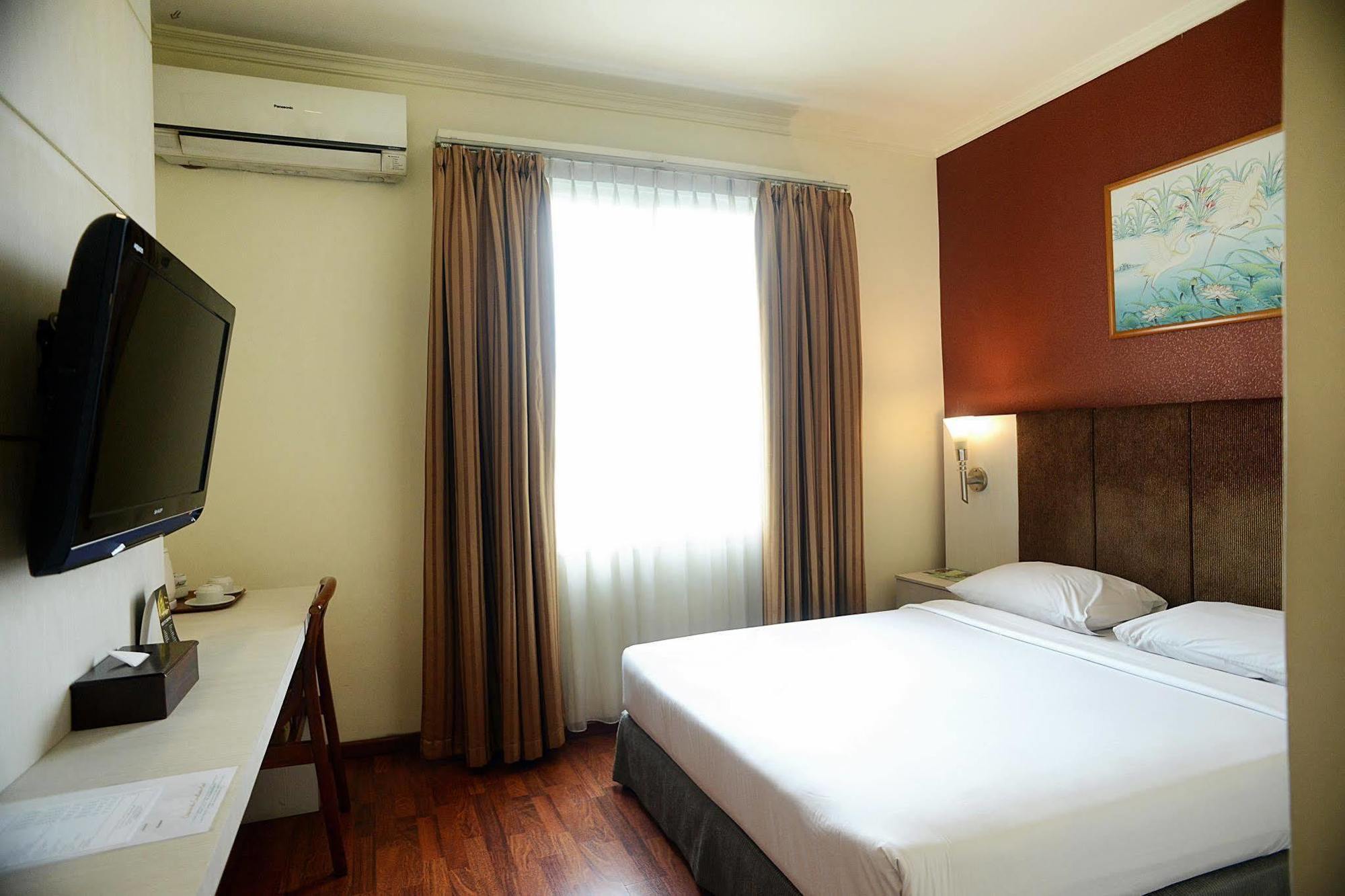 Hotel Anugerah Palembang Exterior photo