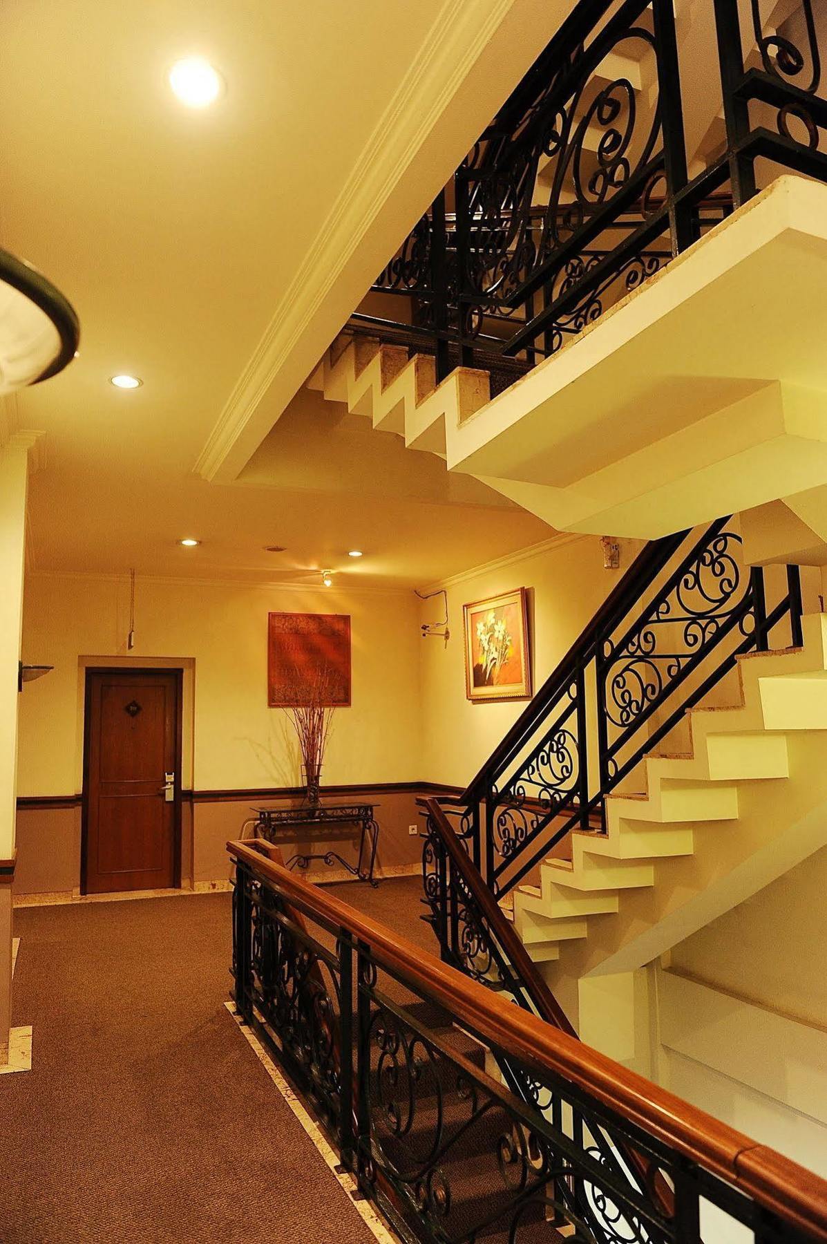 Hotel Anugerah Palembang Exterior photo